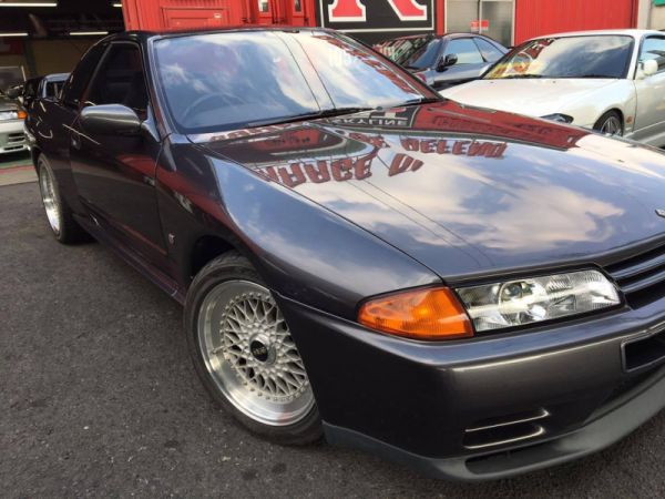 1993 Nissan Skyline R32 GTR grey