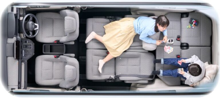 Honda-Stepwagn-import-interior-seat-position-3